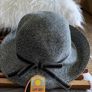 ☀️Boutique Sunhat UPF 50+ adjustable brim NWT